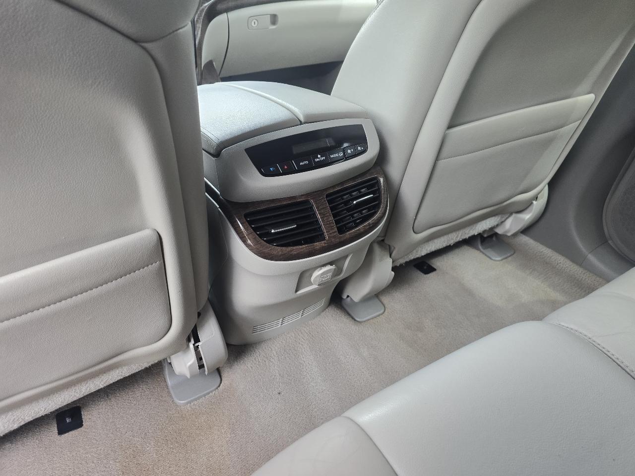Acura MDX 6-Spd AT w/Tech Package 2012