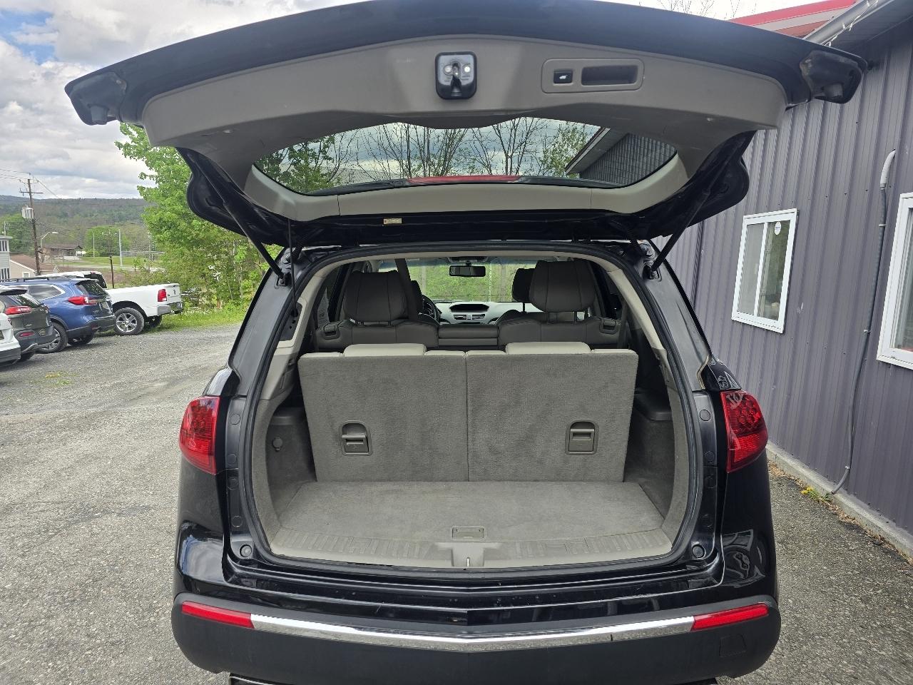 Acura MDX 6-Spd AT w/Tech Package 2012
