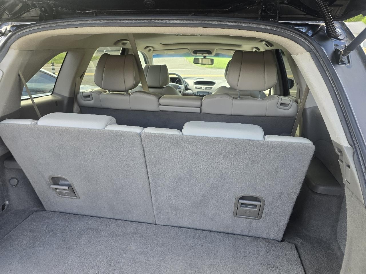 Acura MDX 6-Spd AT w/Tech Package 2012