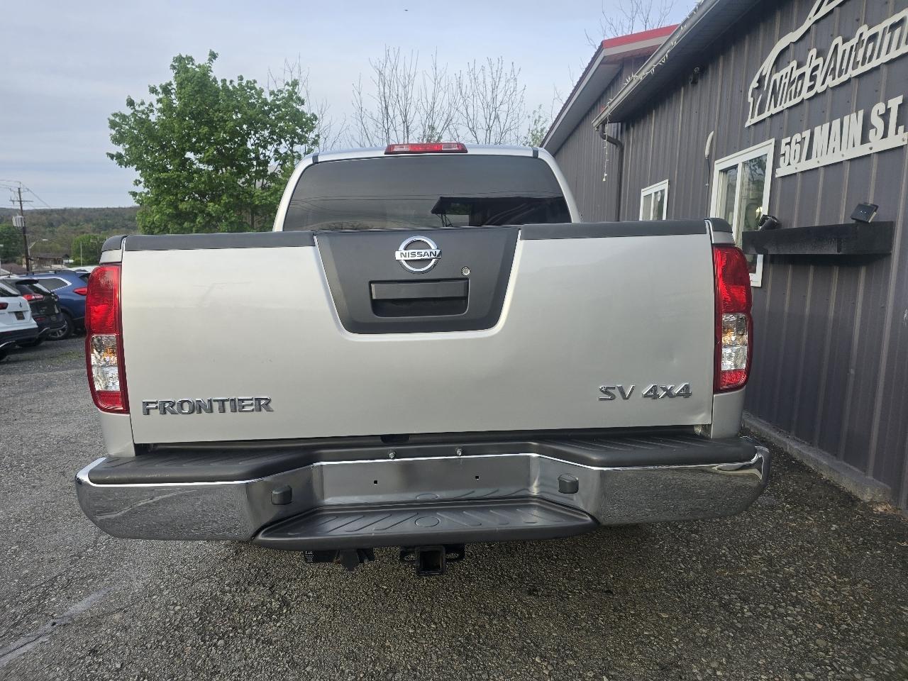 Nissan Frontier 4WD Crew Cab SWB Auto SV 2012