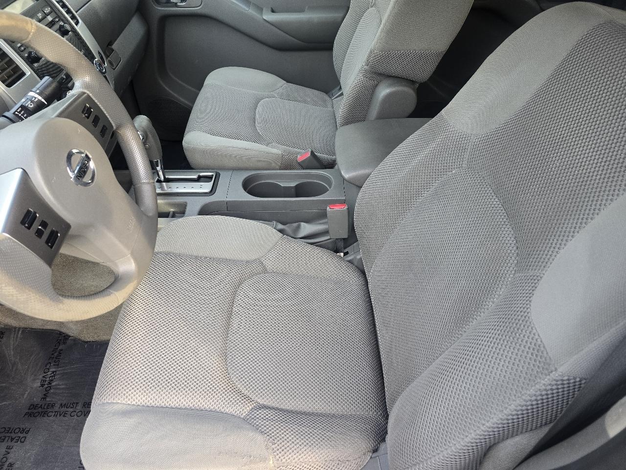 Nissan Frontier 4WD Crew Cab SWB Auto SV 2012