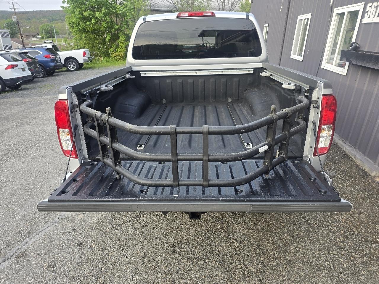 Nissan Frontier 4WD Crew Cab SWB Auto SV 2012