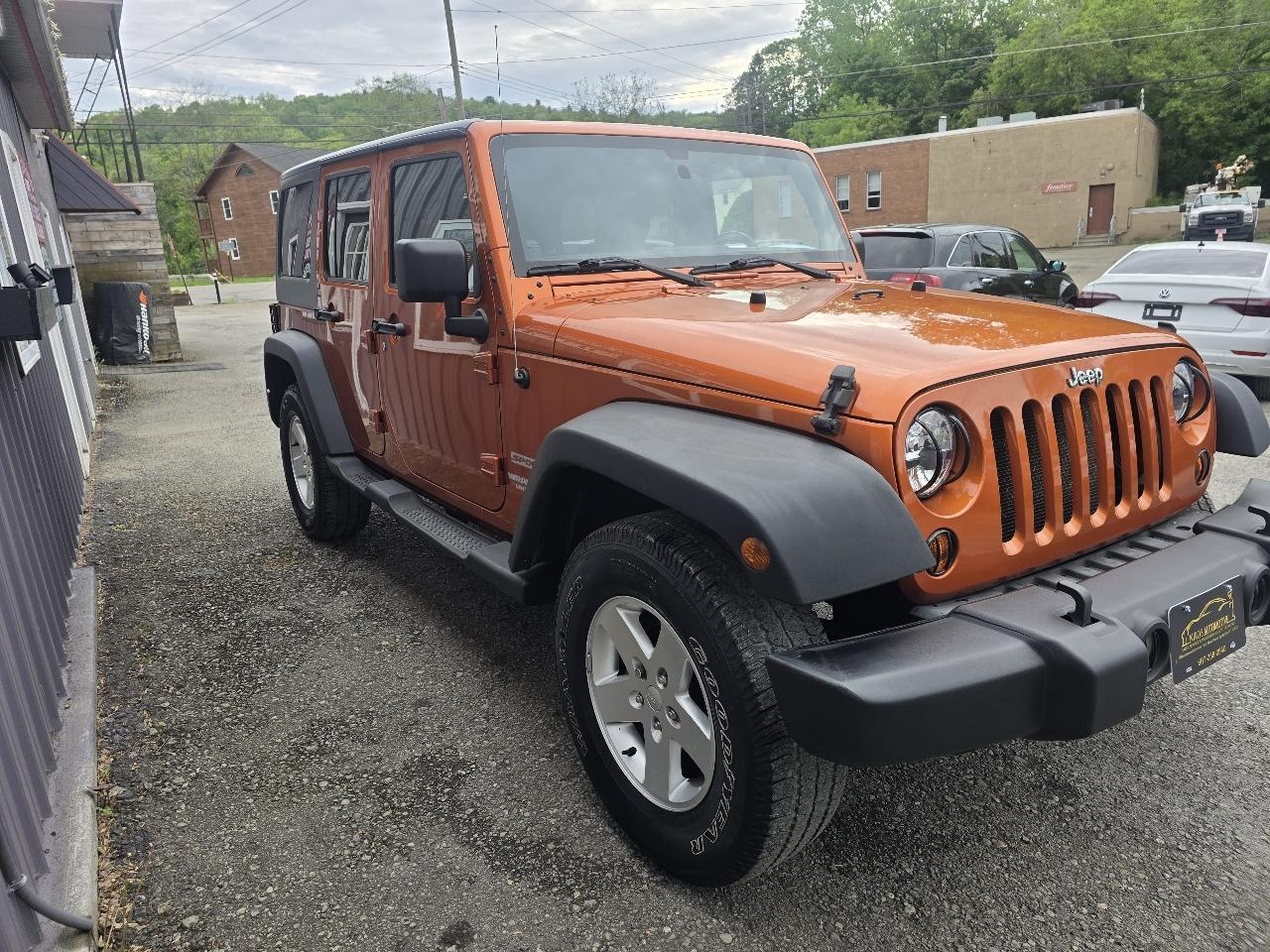 Jeep Wrangler Unlimited 4WD 4dr Sport 2011