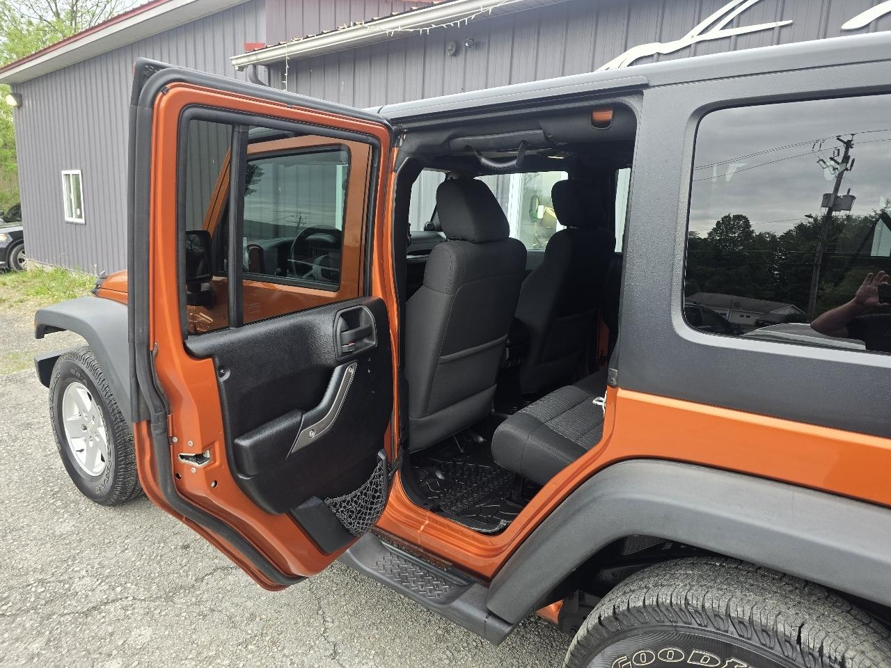 Jeep Wrangler Unlimited 4WD 4dr Sport 2011