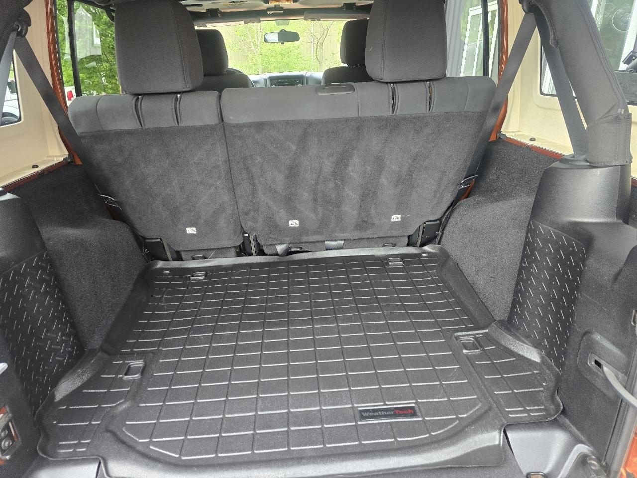 Jeep Wrangler Unlimited 4WD 4dr Sport 2011