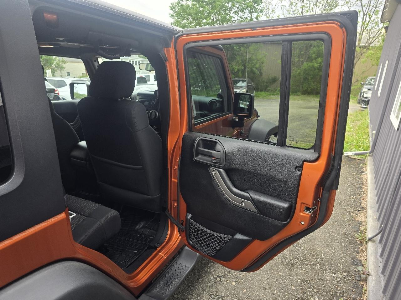 Jeep Wrangler Unlimited 4WD 4dr Sport 2011
