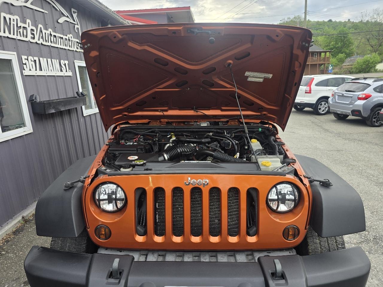 Jeep Wrangler Unlimited 4WD 4dr Sport 2011