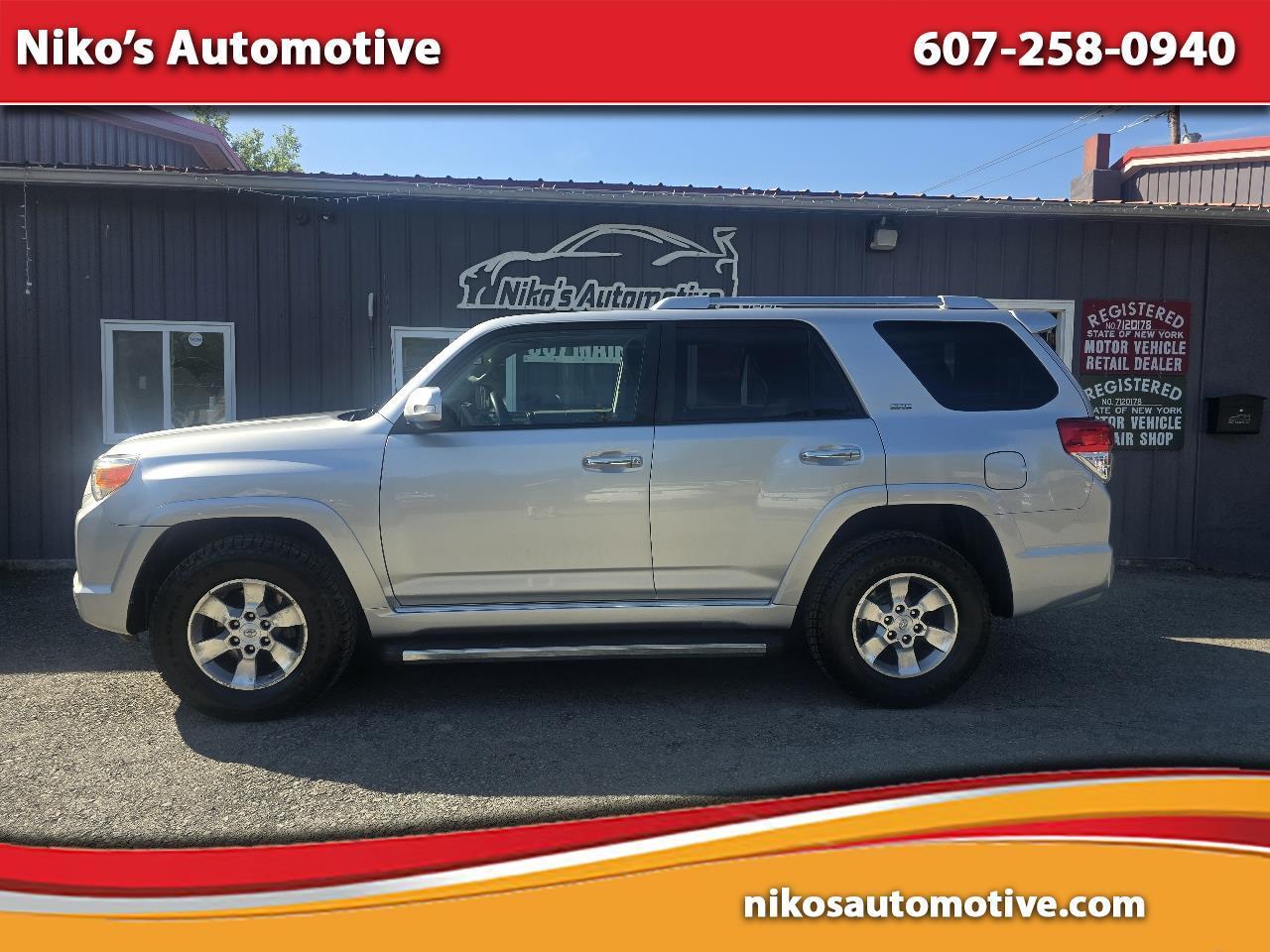 Toyota 4Runner 4WD 4dr V6 Limited (Natl) 2011