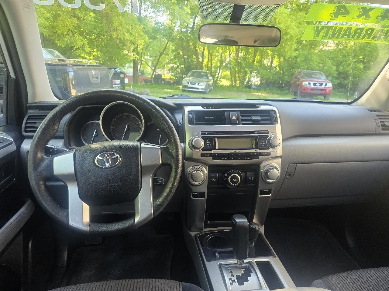 Toyota 4Runner 4WD 4dr V6 Limited (Natl) 2011