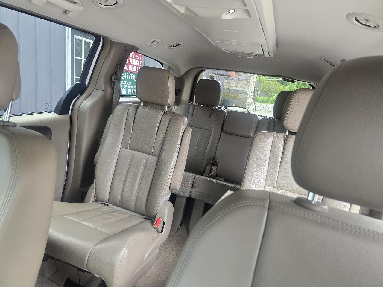 Chrysler Town & Country 4dr Wgn Touring 2014