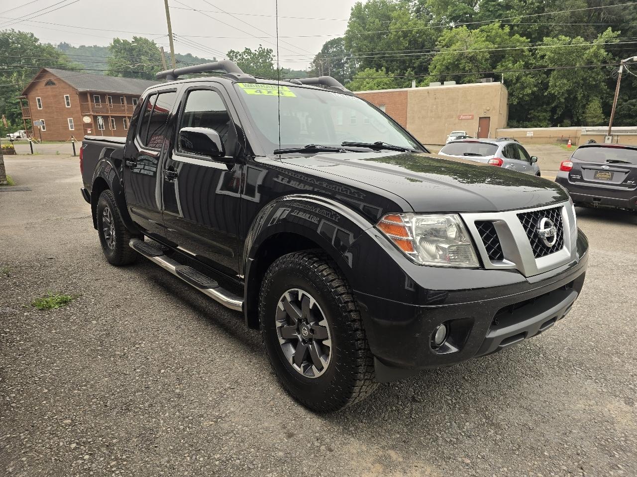 Nissan FRONTIER X  2016