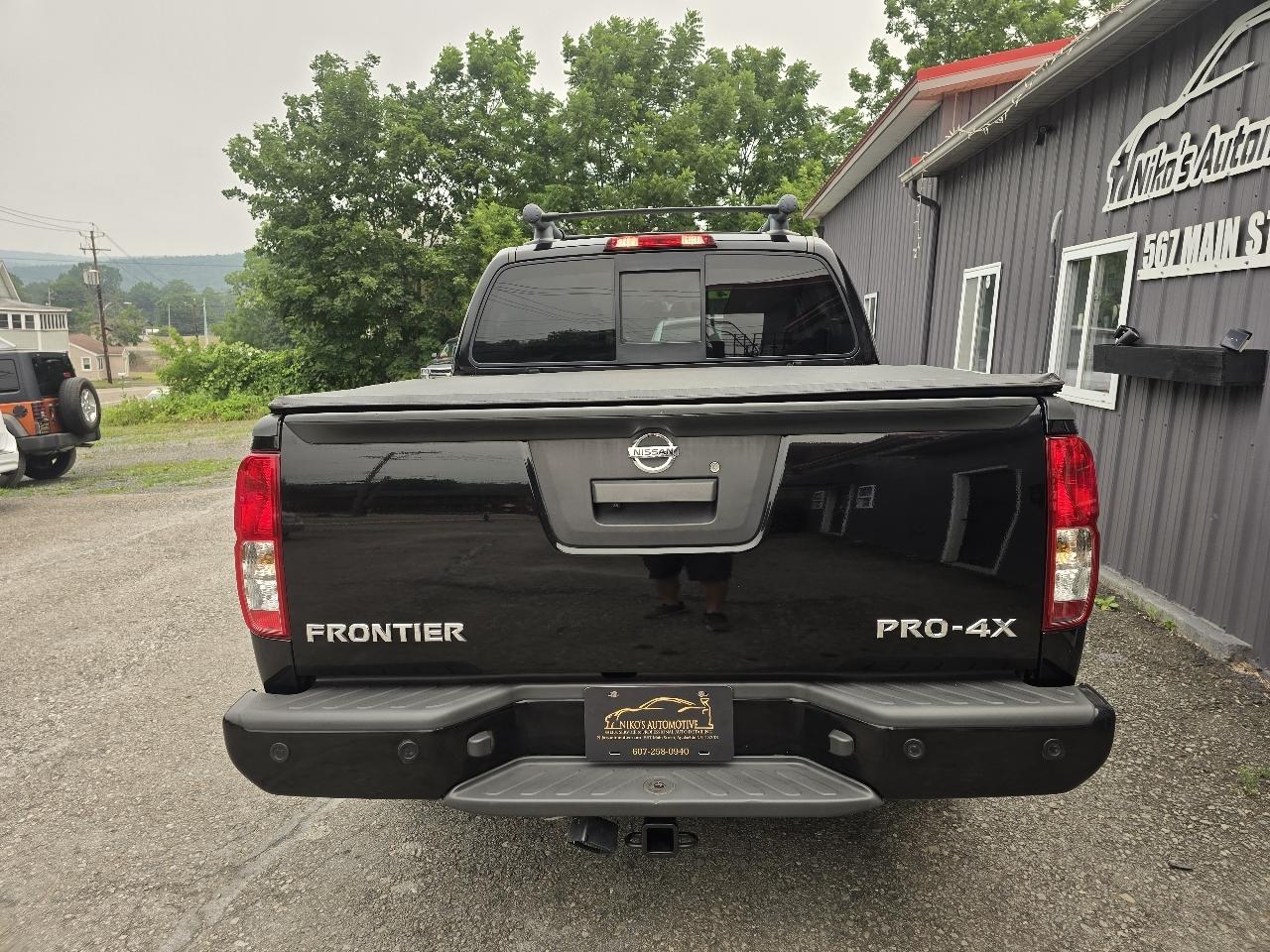 Nissan FRONTIER X  2016