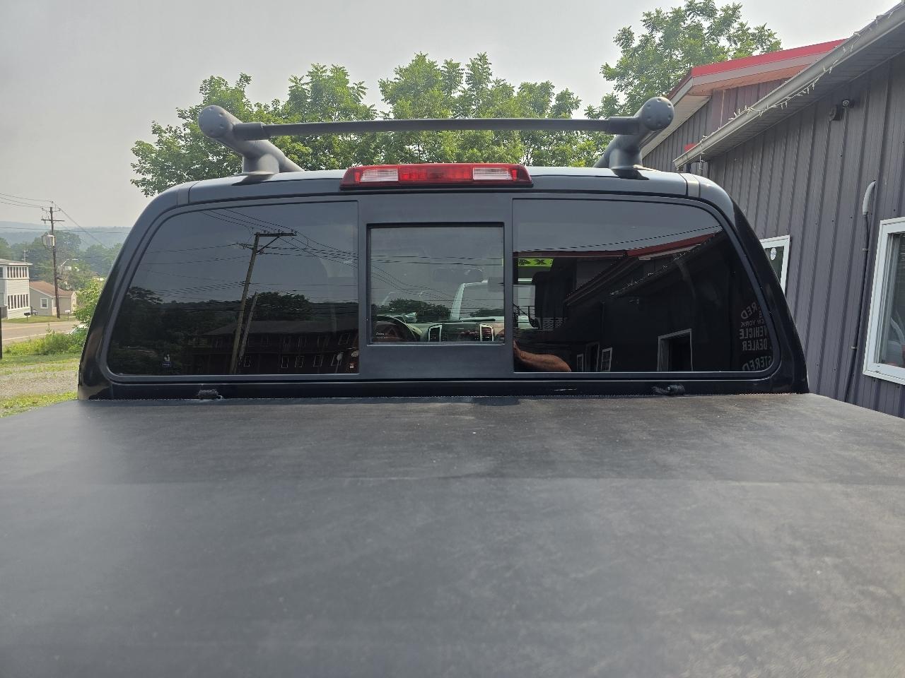 Nissan FRONTIER X  2016