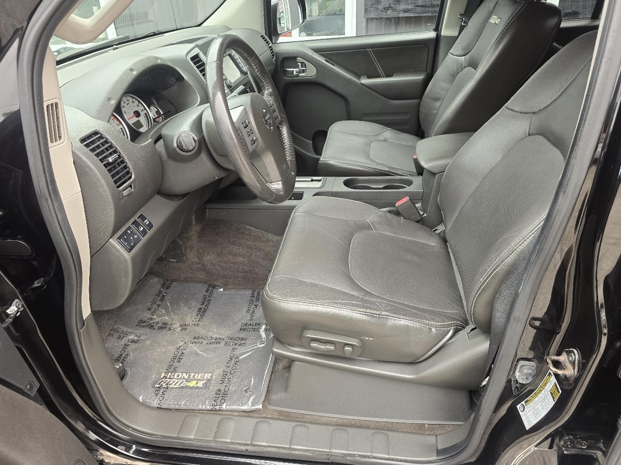 Nissan FRONTIER X  2016
