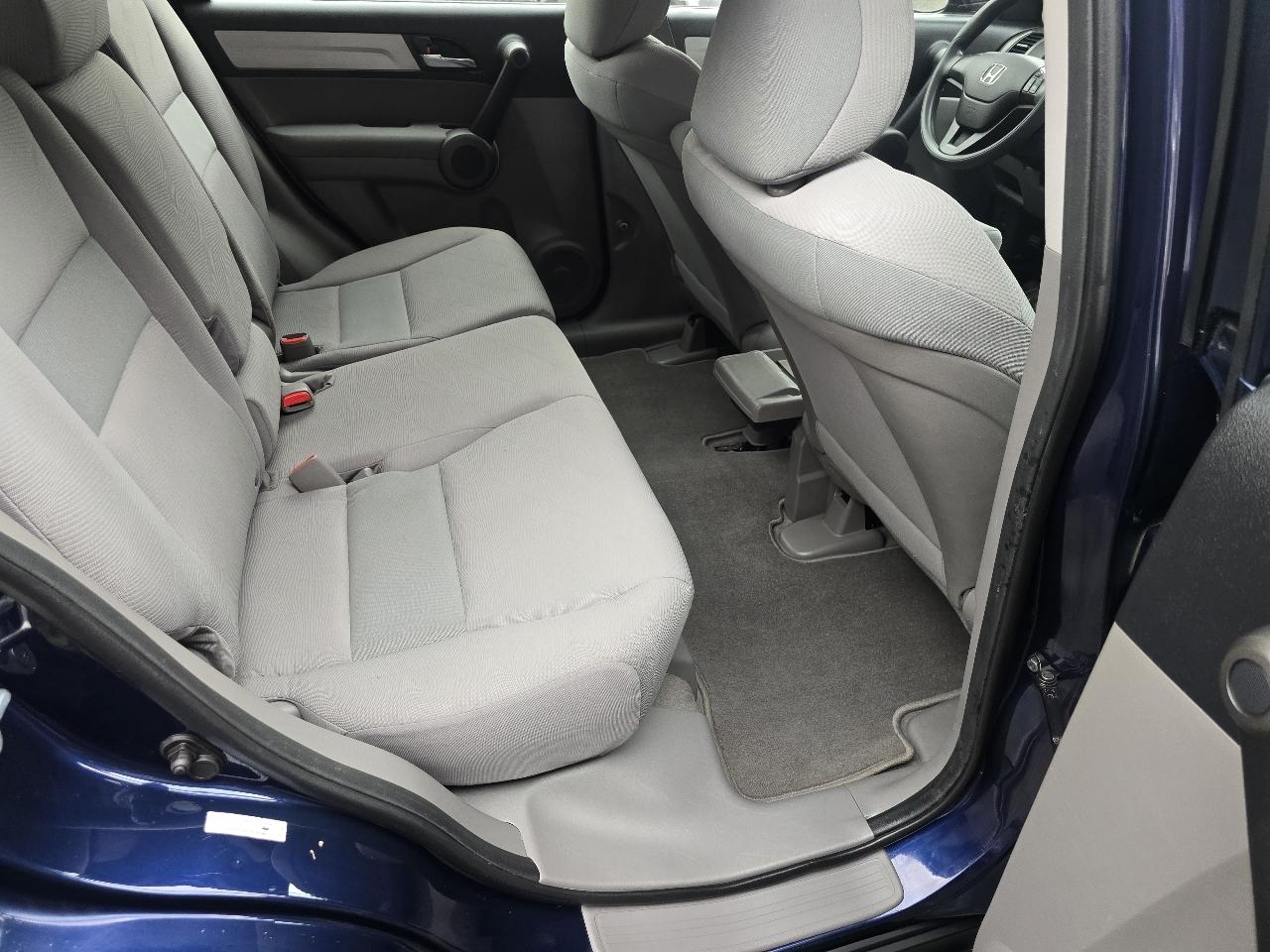 Honda CR-V 2WD 5dr LX 2010