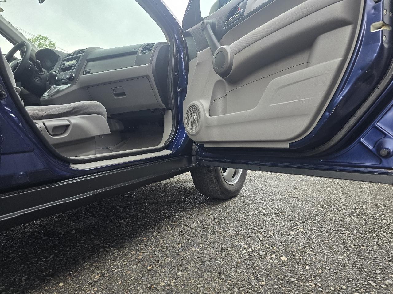 Honda CR-V 2WD 5dr LX 2010
