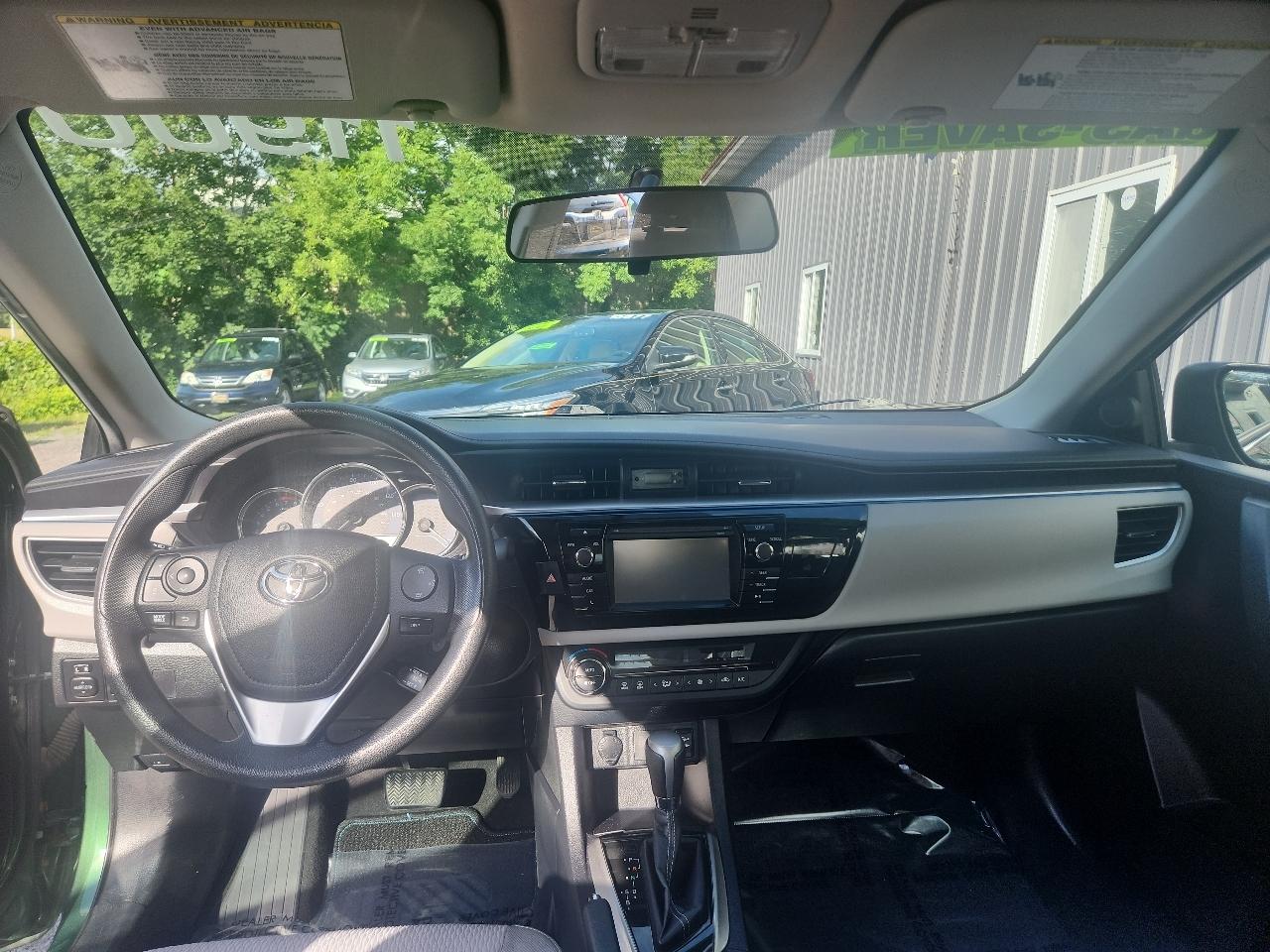 2015 Toyota Corolla LE - Photo 14