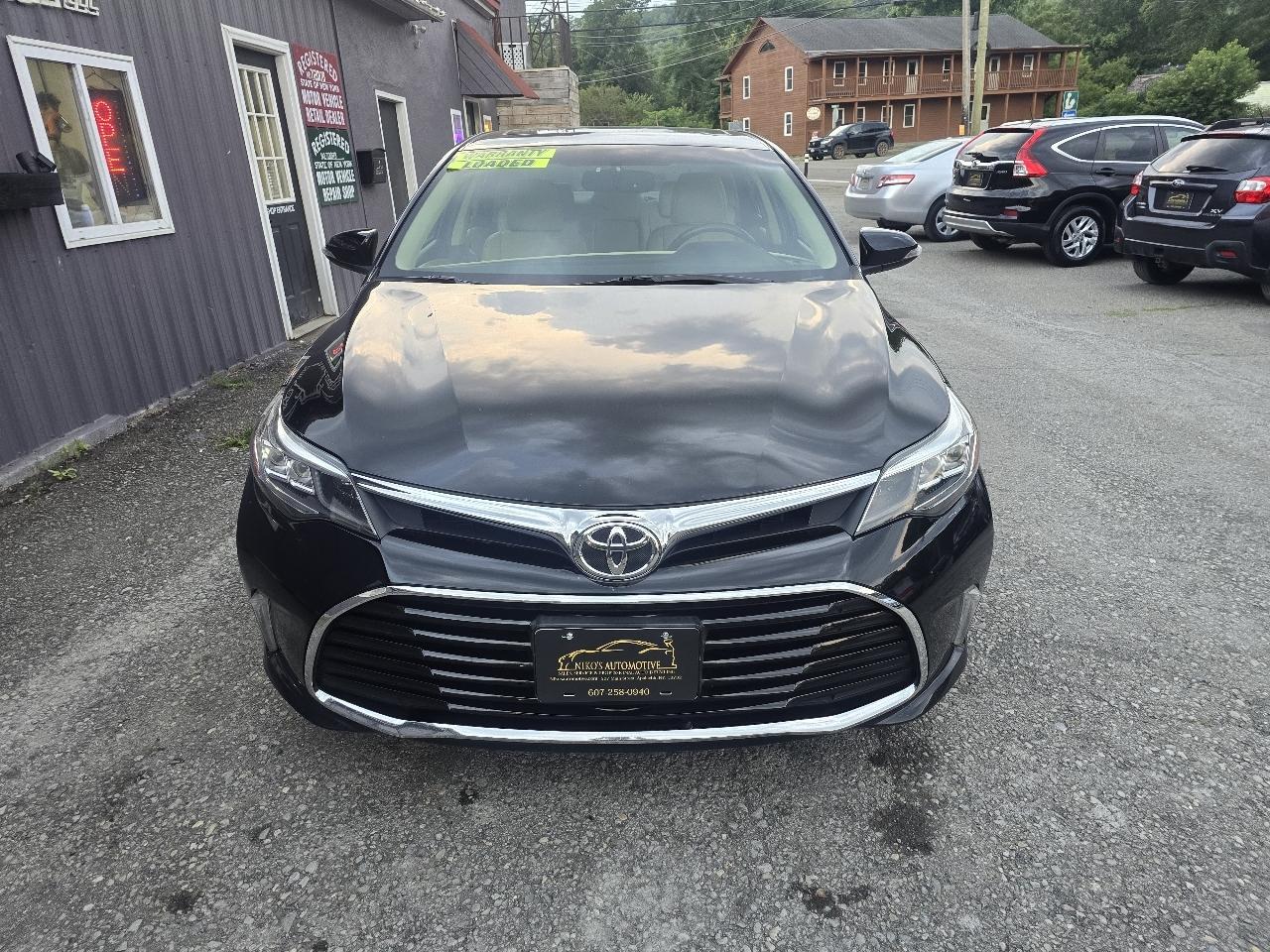 Toyota Avalon 4dr Sdn XLE Premium (Natl) 2016