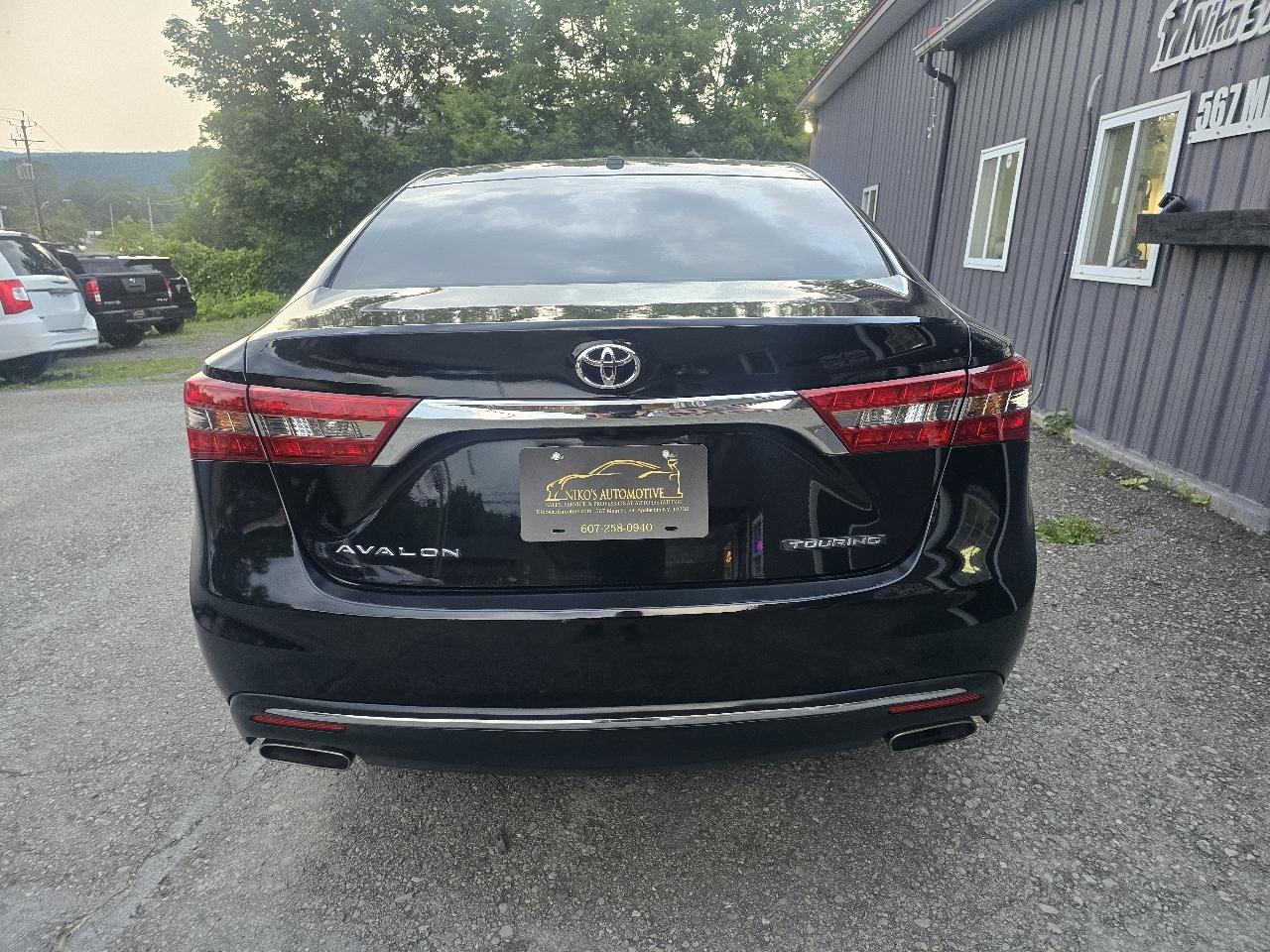 Toyota Avalon 4dr Sdn XLE Premium (Natl) 2016