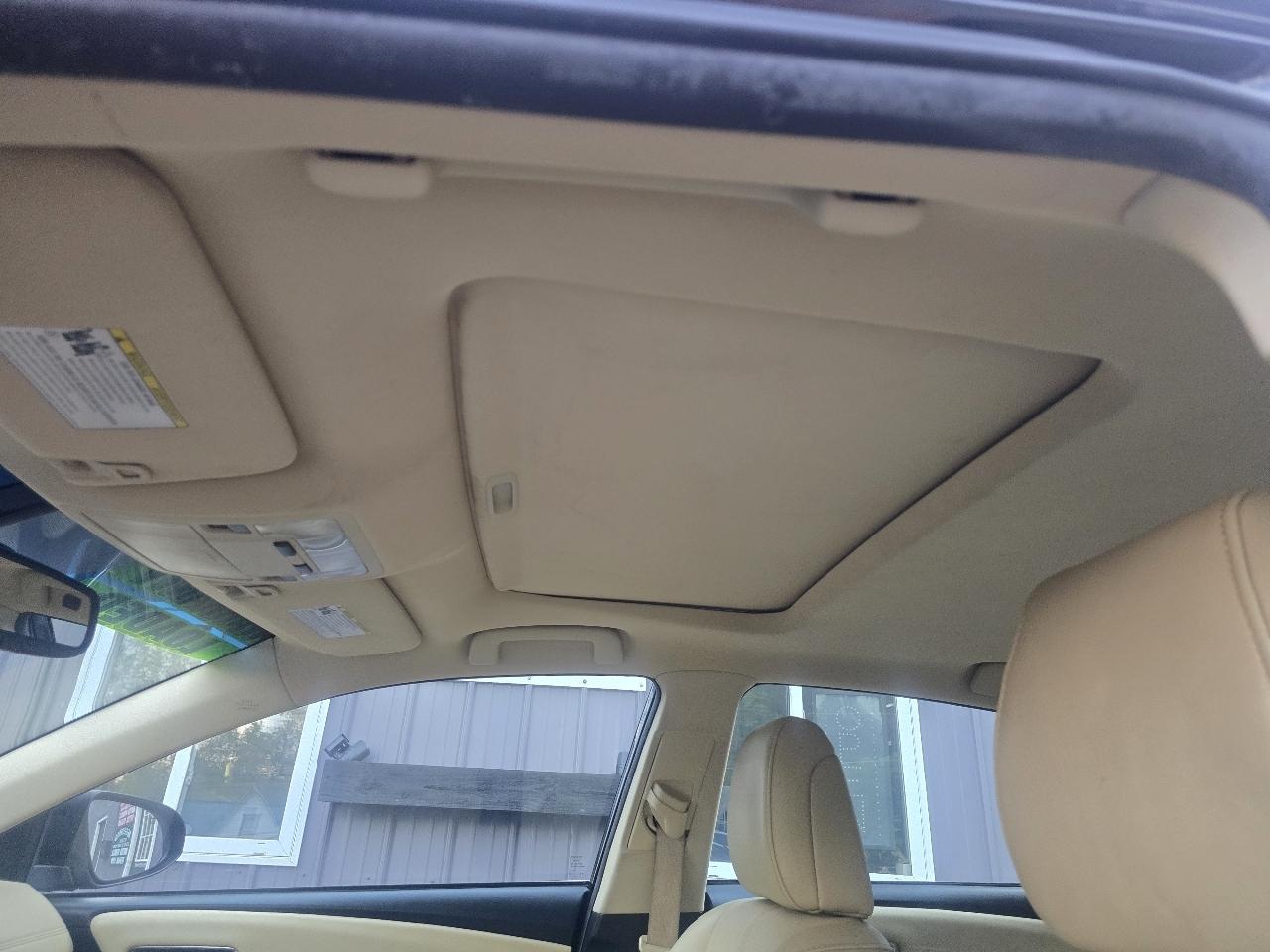 Toyota Avalon 4dr Sdn XLE Premium (Natl) 2016