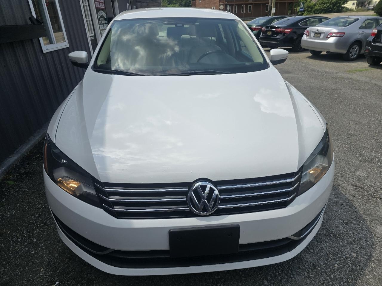 Volkswagen Passat 4dr Sdn 2.5L Auto SE PZEV 2013