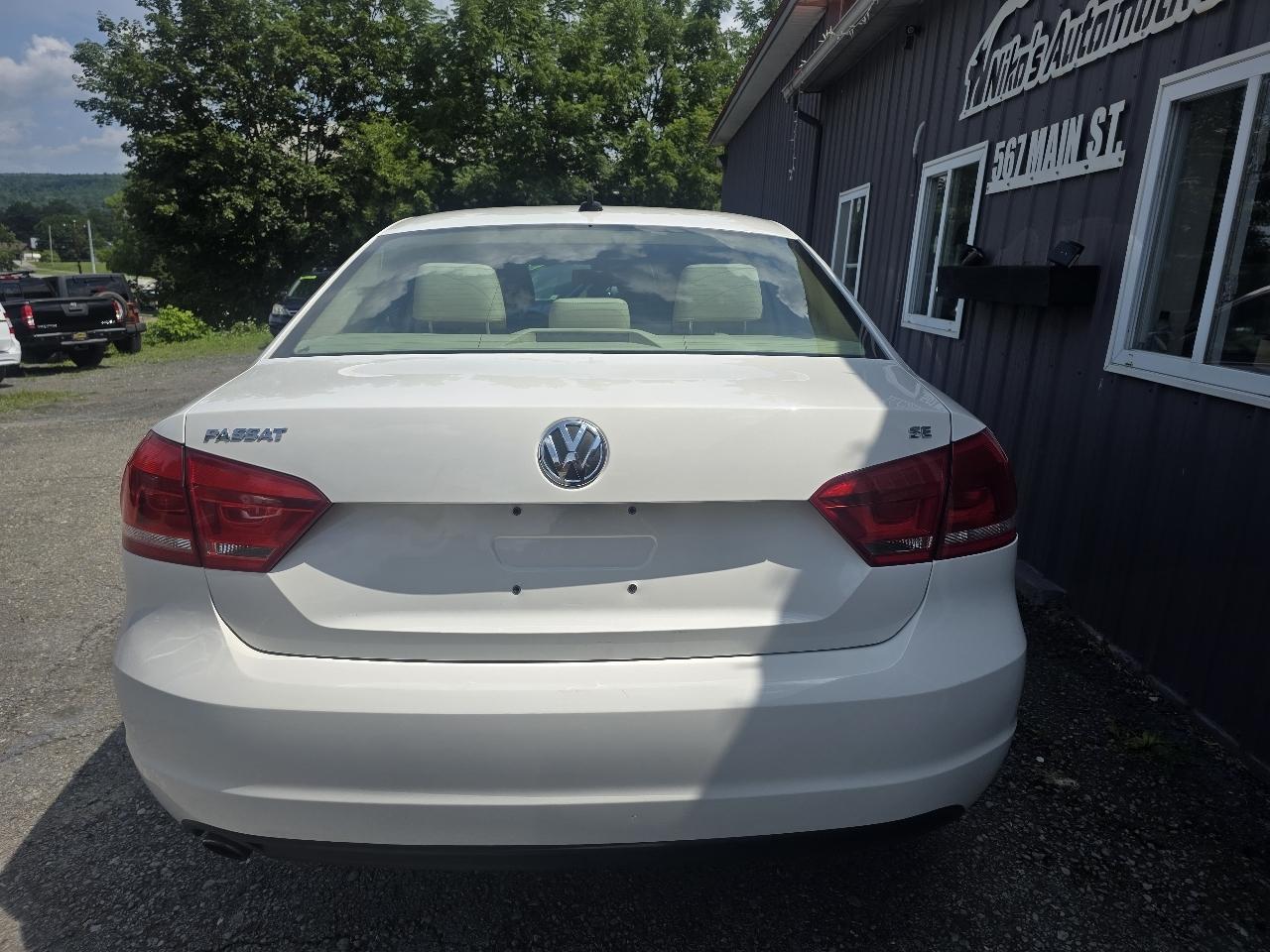 Volkswagen Passat 4dr Sdn 2.5L Auto SE PZEV 2013
