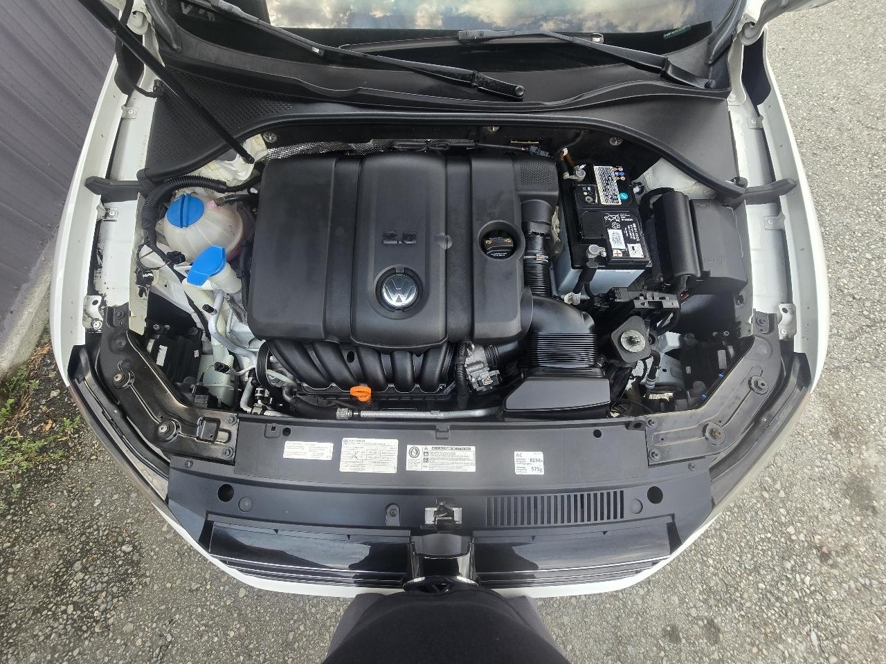 Volkswagen Passat 4dr Sdn 2.5L Auto SE PZEV 2013