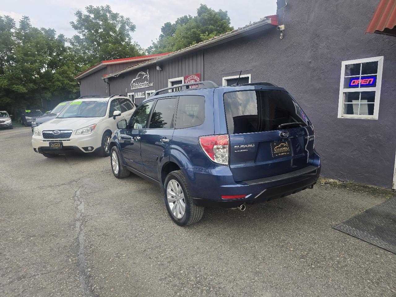 Subaru Forester 4dr Auto 2.5X Premium 2012