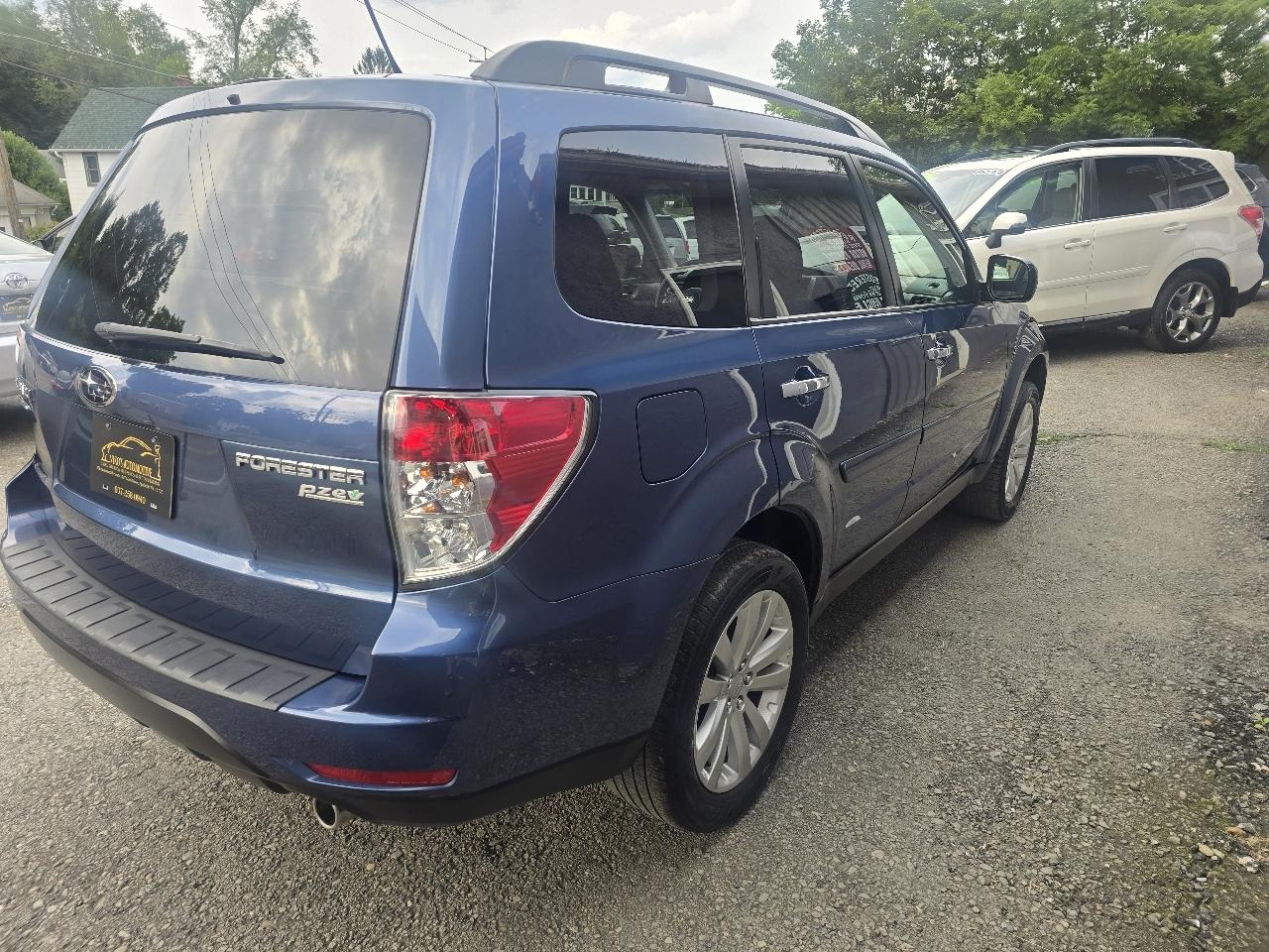 Subaru Forester 4dr Auto 2.5X Premium 2012