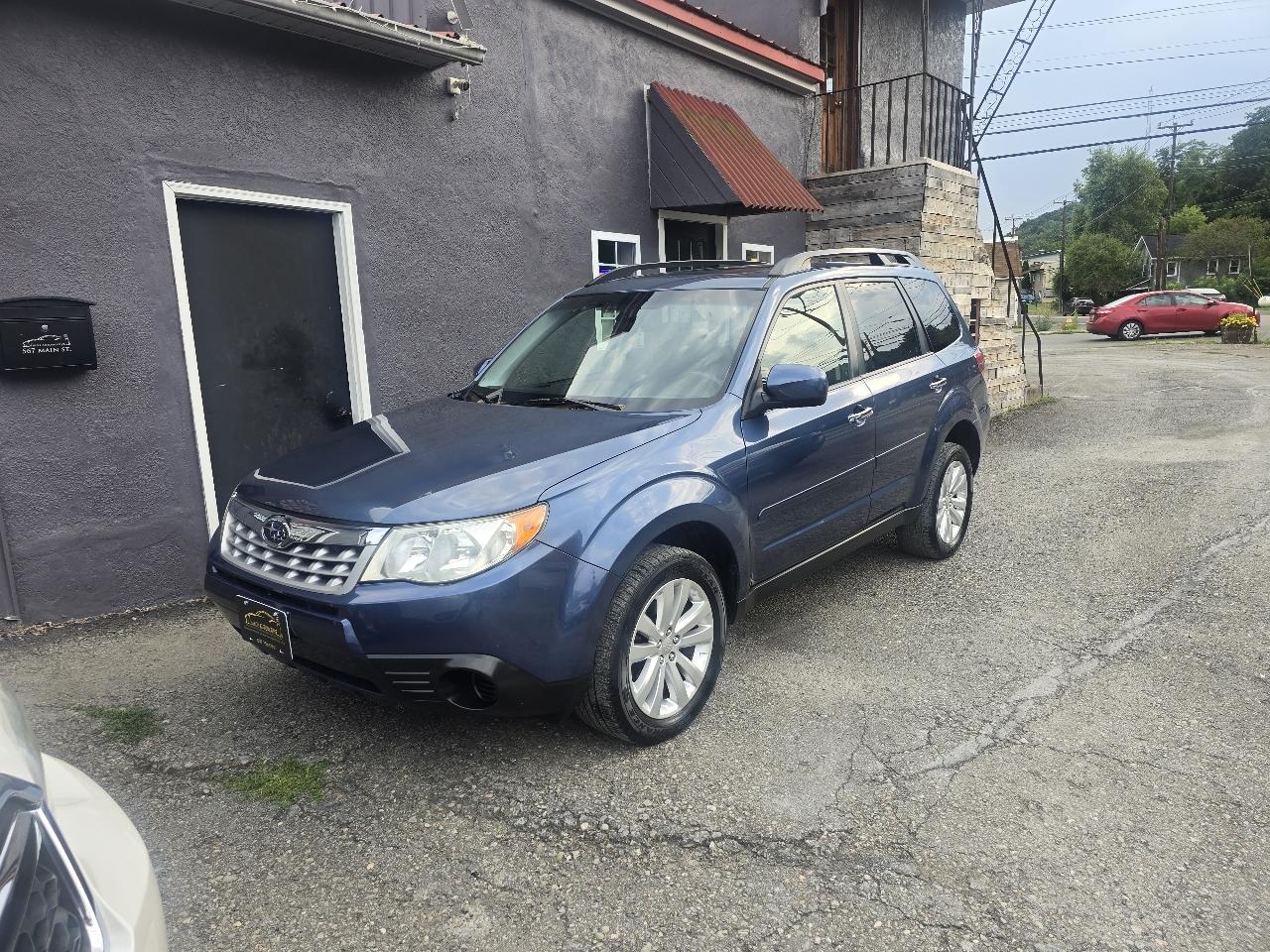 Subaru Forester 4dr Auto 2.5X Premium 2012