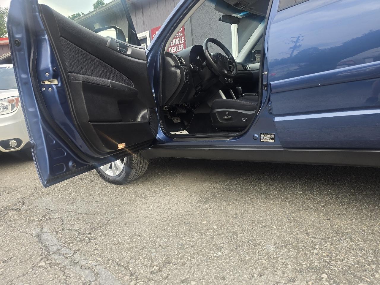 Subaru Forester 4dr Auto 2.5X Premium 2012