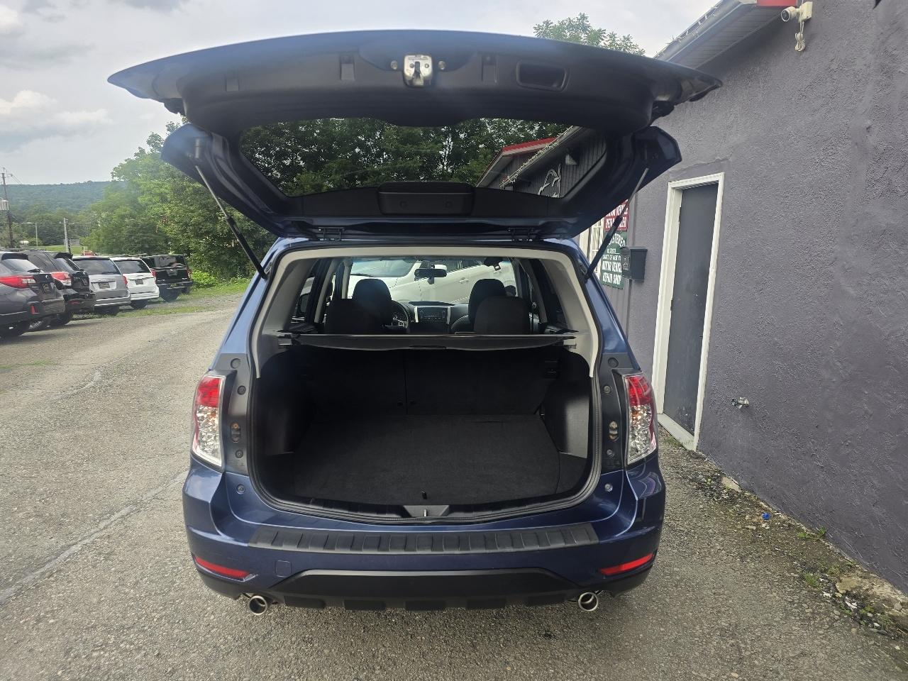 Subaru Forester 4dr Auto 2.5X Premium 2012