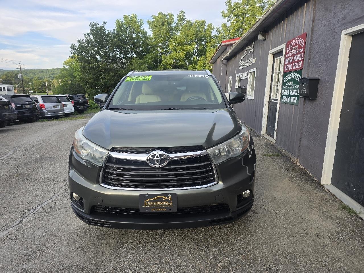 Toyota Highlander AWD 4dr V6 XLE (Natl) 2016