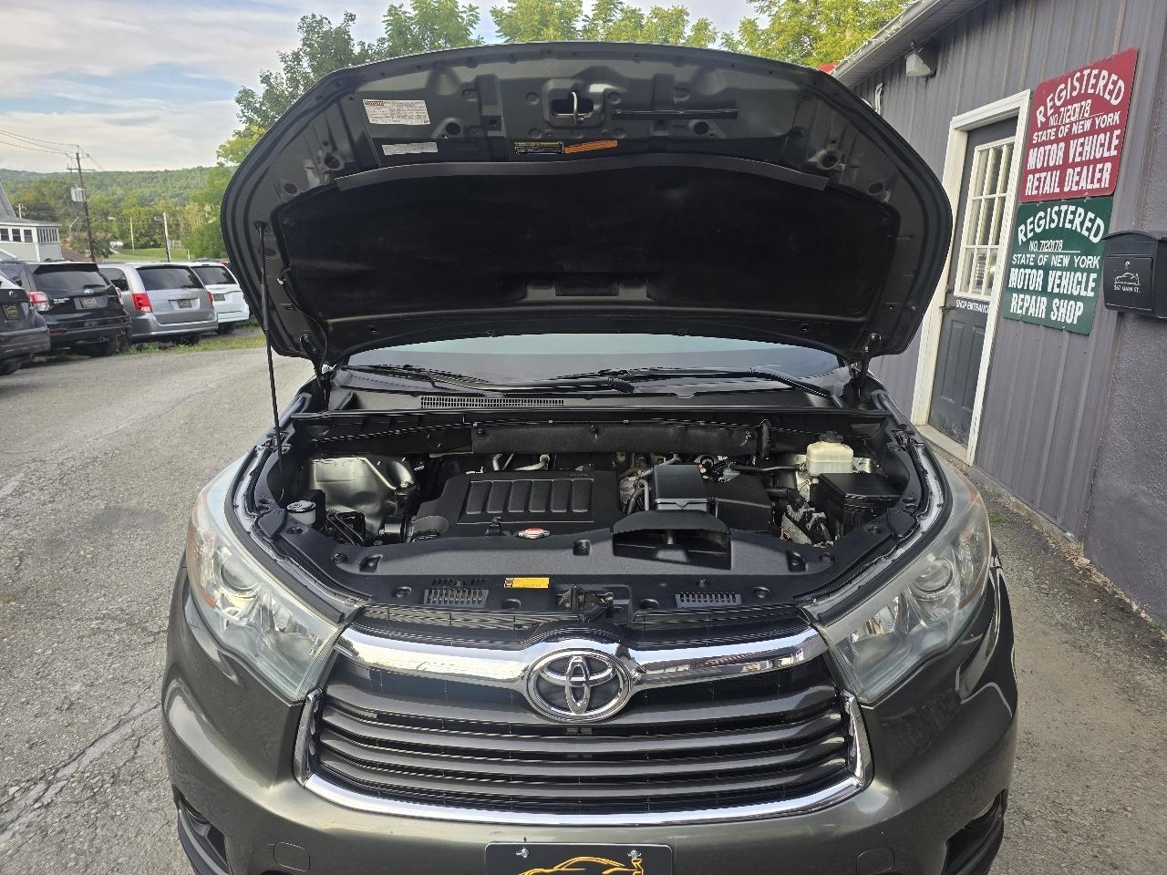 Toyota Highlander AWD 4dr V6 XLE (Natl) 2016