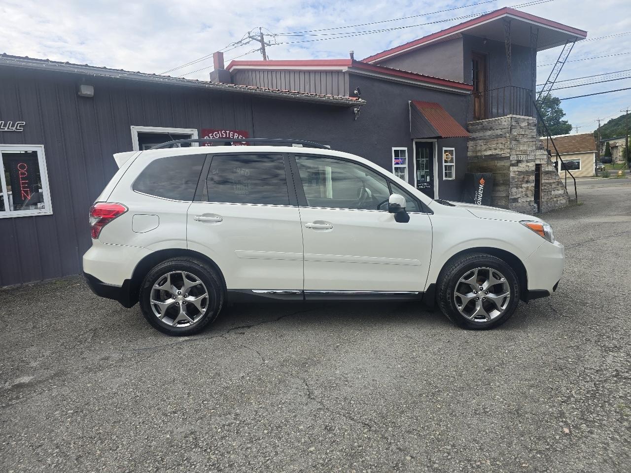 Subaru Forester 4dr CVT 2.5i Touring PZEV 2015