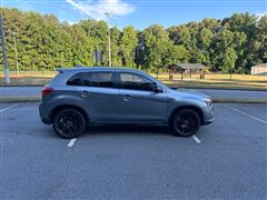 2017 Mitsubishi Outlander Sport  2017 Mitsubishi Outlander Sport