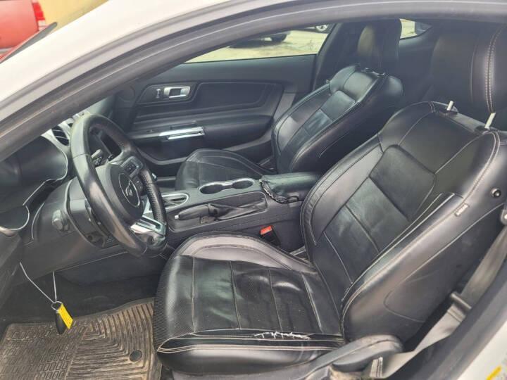 Ford Mustang EcoBoost Coupe 2020