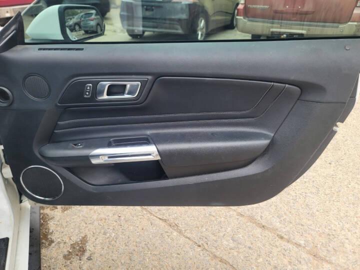 Ford Mustang EcoBoost Coupe 2020