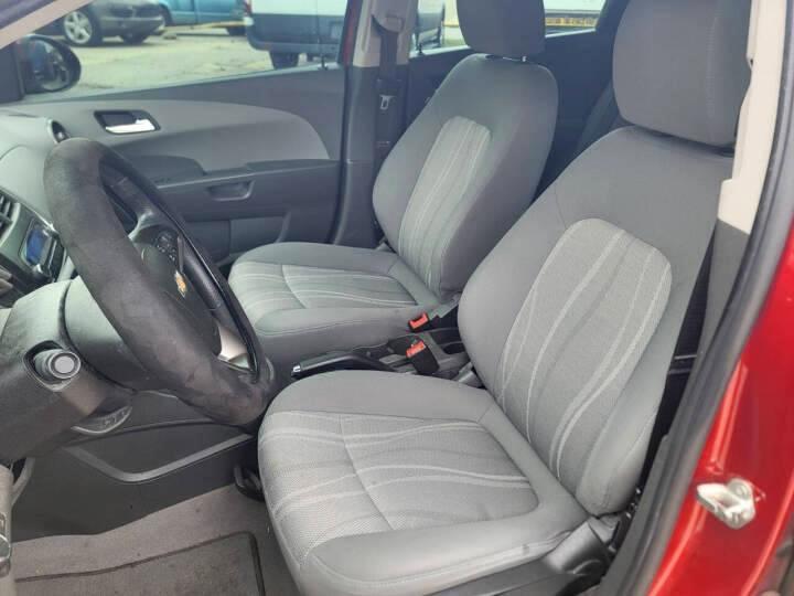 Chevrolet Sonic LT Auto 5-Door 2013