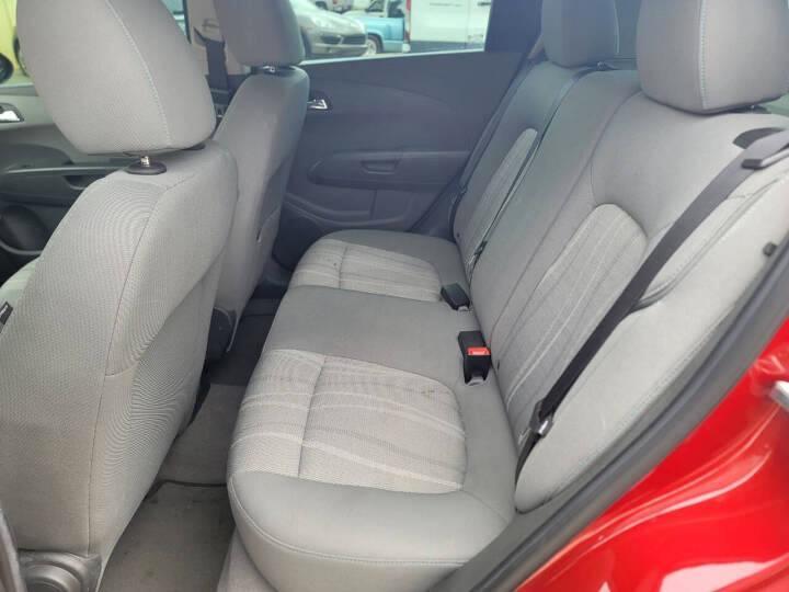 Chevrolet Sonic LT Auto 5-Door 2013