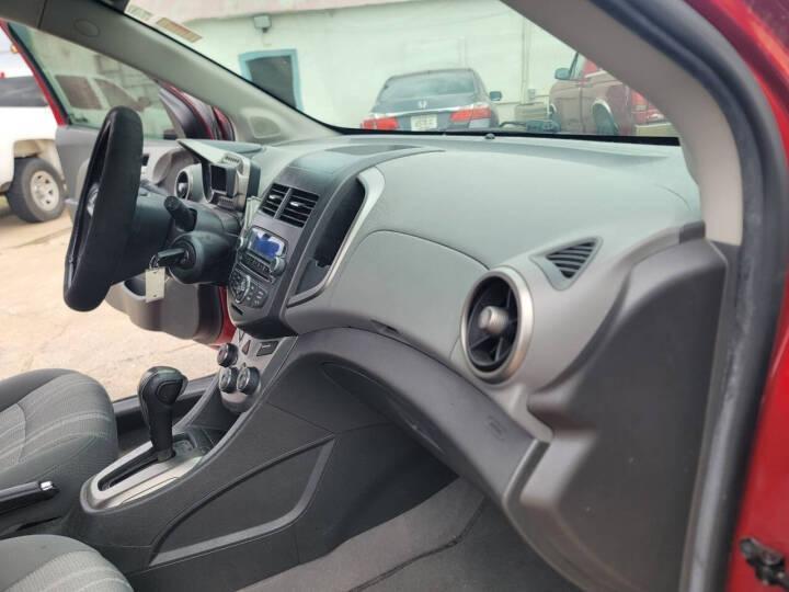 Chevrolet Sonic LT Auto 5-Door 2013