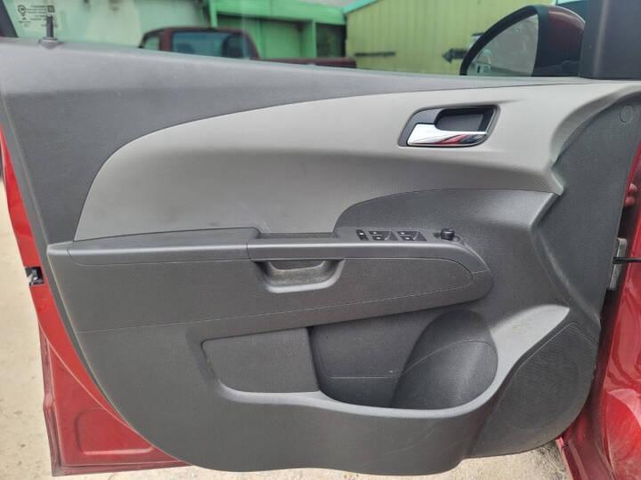 Chevrolet Sonic LT Auto 5-Door 2013