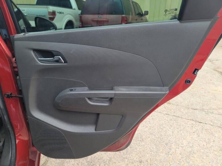 Chevrolet Sonic LT Auto 5-Door 2013