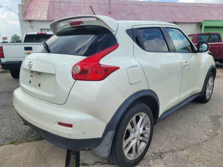 Nissan Juke S FWD 2012