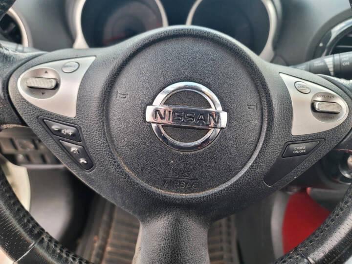 Nissan Juke S FWD 2012