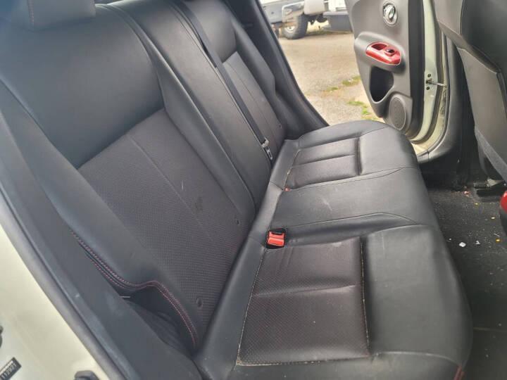 Nissan Juke S FWD 2012