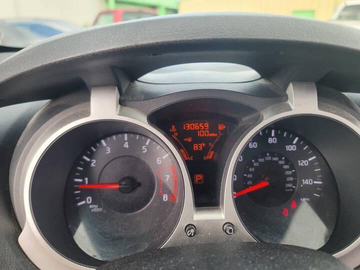 Nissan Juke S FWD 2012