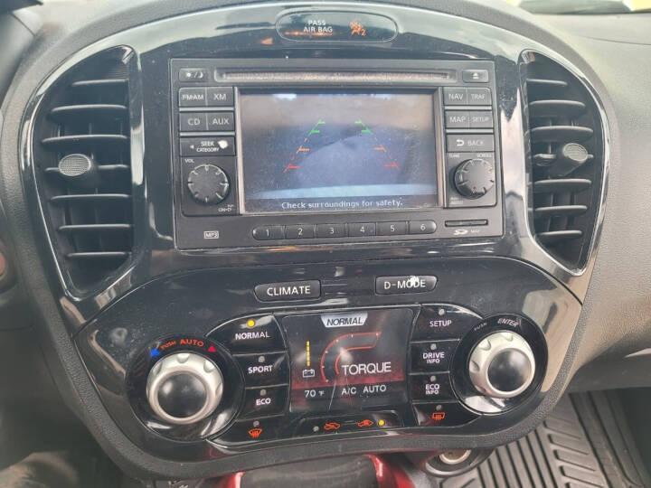 Nissan Juke S FWD 2012