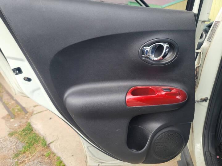 Nissan Juke S FWD 2012