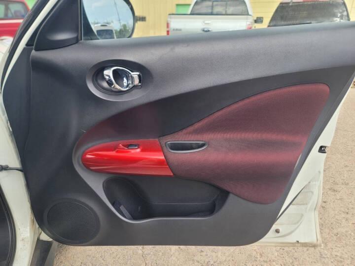 Nissan Juke S FWD 2012